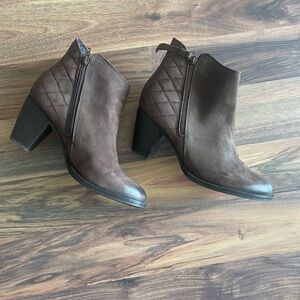Elegant Brown Quilted Ankle Booties